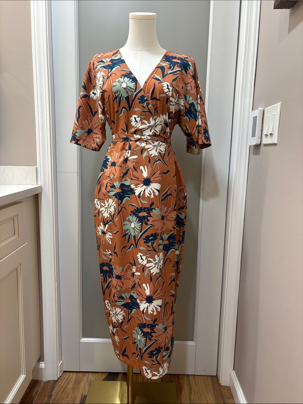 VETTA Reversible Rust Floral Wrap Midi Dress with Navy & Cream Blooms